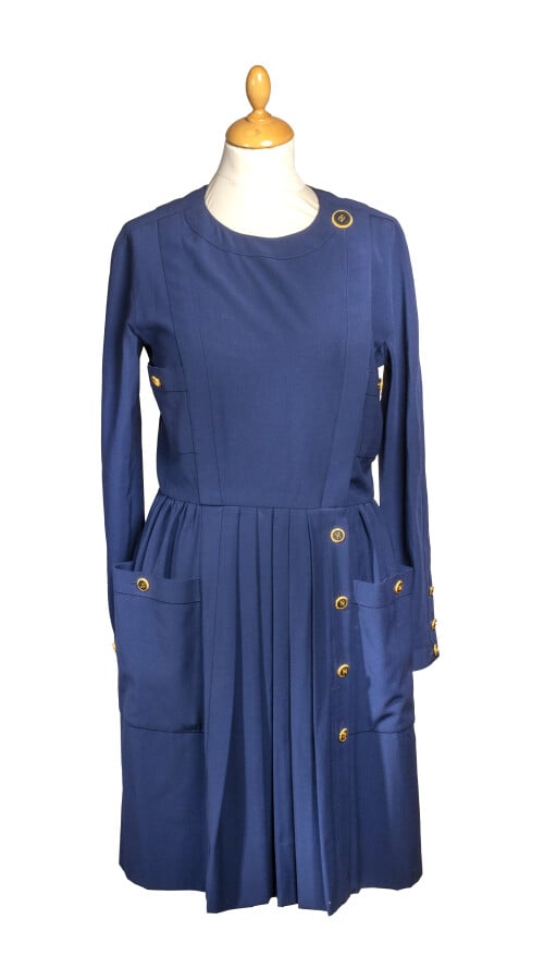 CHANEL - Robe "CHANEL Boutique" en laine et soie bleue nuit d'inspiration marin…
