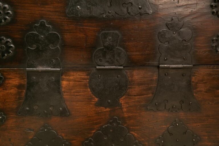 COFFRE A TROUSSEAU EN BOIS, BANDAJI-TRUHE - Corée, Dynastie Yi / Joséon / Chosé…
