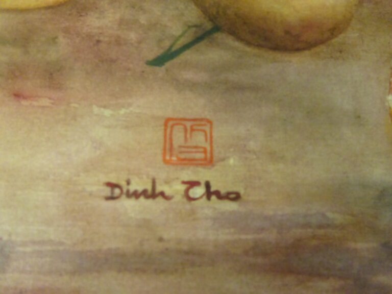 DINH THO (1931-) - Nature morte aux fruits. - Aquarelle sur soie, marouflée sur…