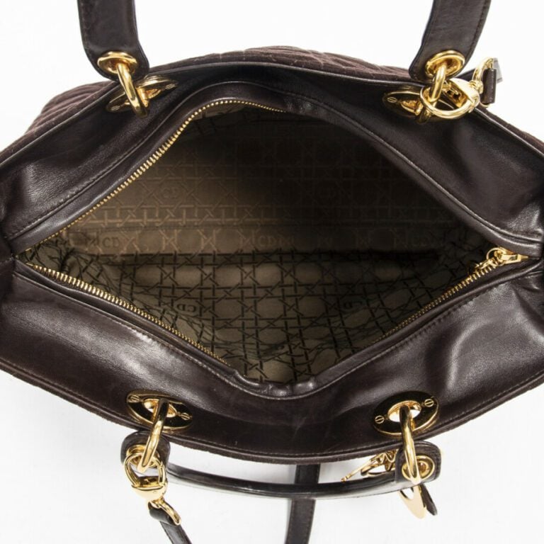 DIOR - Sac "Lady Dior" large - "Lady Dior" large bag - - Daim cannage marron, c…
