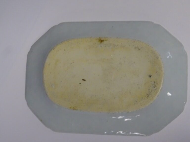 ENSEMBLE DE (2) PLATS EN PORCELAINE BLEU BLANC - Chine pour l'export, - Plat re…