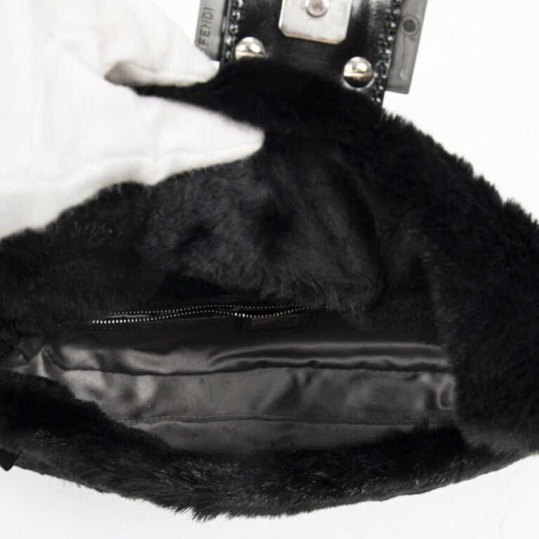 FENDI - Sac "Mamma baguette" - "Mamma baguette" bag - - Lapin et cuir noir - Bl…