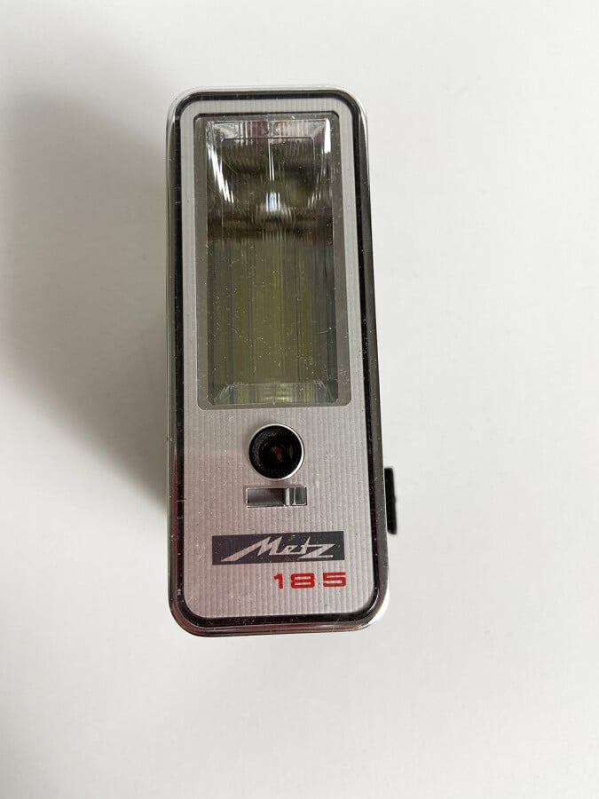 -Flash électronique NIKON SPEEDLIGHT SB-22 - -Flash électronique METZ 185 - -Fl…