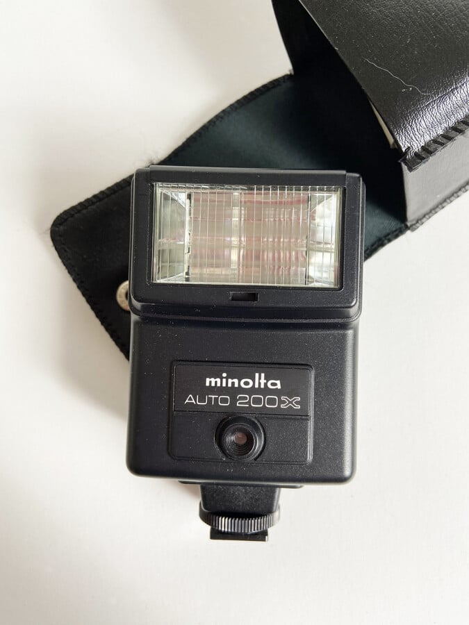 -Flash électronique NIKON SPEEDLIGHT SB-22 - -Flash électronique METZ 185 - -Fl…