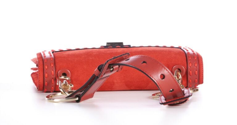 GIVENCHY (Automne-hiver 2003) - SAC "The Rebel" en cuir et daim vermillon, garn…
