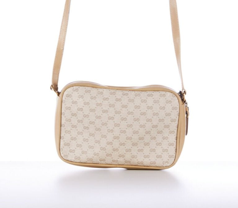 GUCCI - SAC en toile enduite siglée et cuir beige - 18 x 15 x 5 cm - (petite pa…