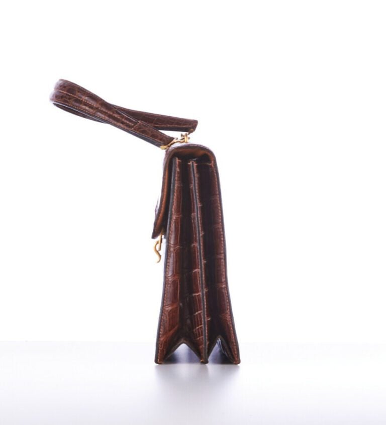 HERMÈS - 1960s - SAC "Palonnier" en crocodile d'estuaire cognac (Crocodylus por…