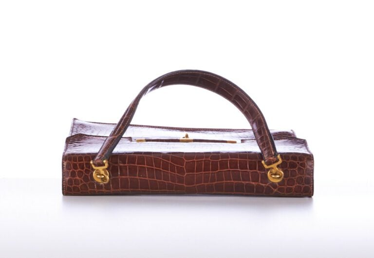 HERMÈS - 1960s - SAC "Palonnier" en crocodile d'estuaire cognac (Crocodylus por…