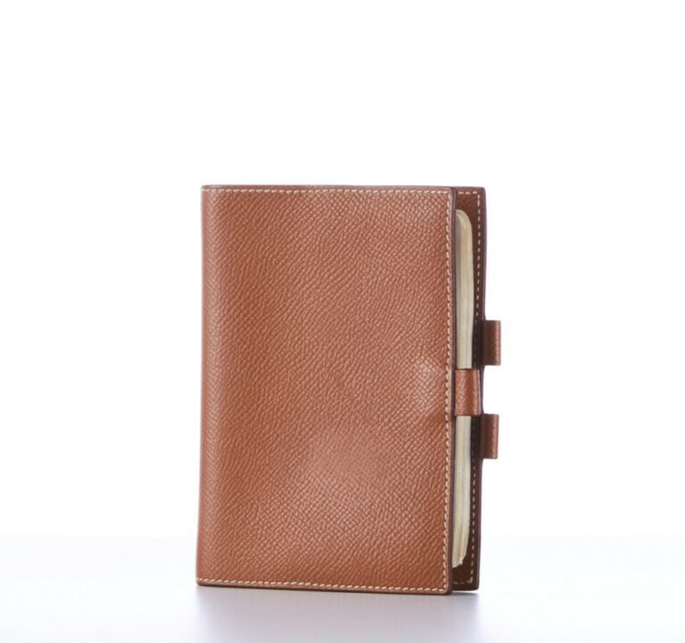 HERMÈS (2012) - COUVERTURE D'AGENDA en veau Courchevel gold - 13 x 9,5 cm - (mi…