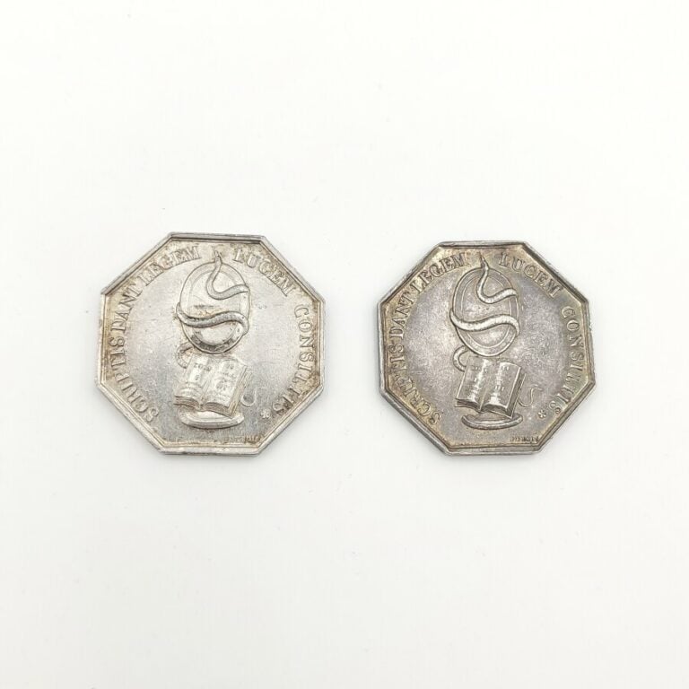 IIIe République (1870-1940). Lot de 2 Jetons en argent des notaires de l'arrond…