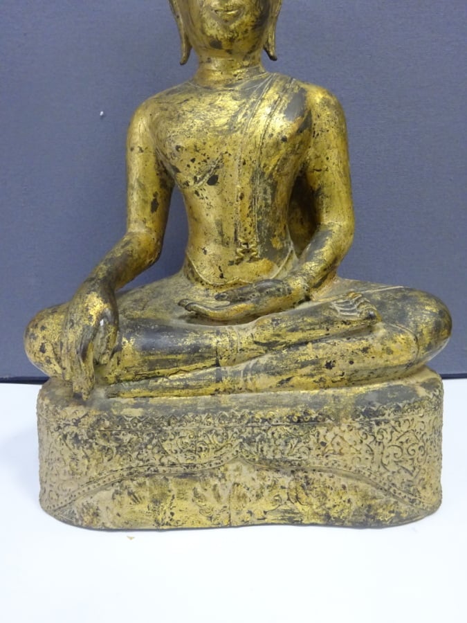 IMPORTANT BOUDDHA EN BRONZE LAQUE OR - Thailande, - Bouddha assis en padmasana…