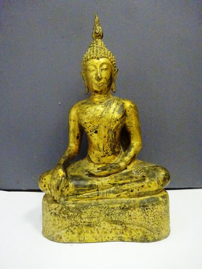 IMPORTANT BOUDDHA EN BRONZE LAQUE OR - Thailande, - Bouddha assis en padmasana…