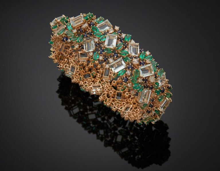 Important BRACELET "jardins" en or rose (585) 14 carats, bombé et ajouré, serti…