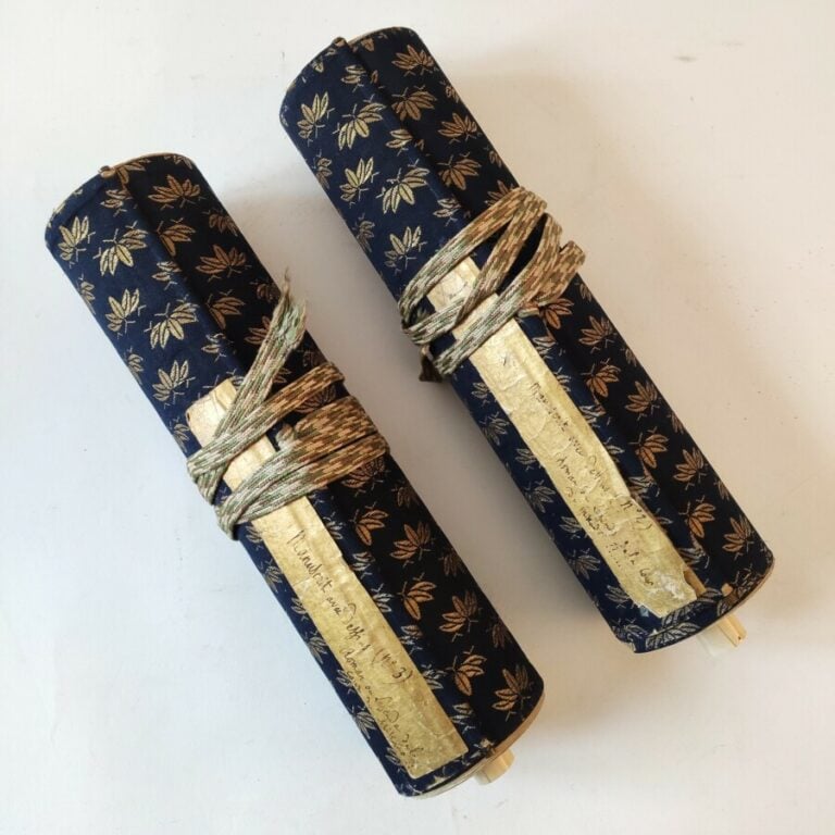 JAPON - Milieu Epoque EDO (1603 - 1868) - Deux rouleaux, encre polychrome sur p…