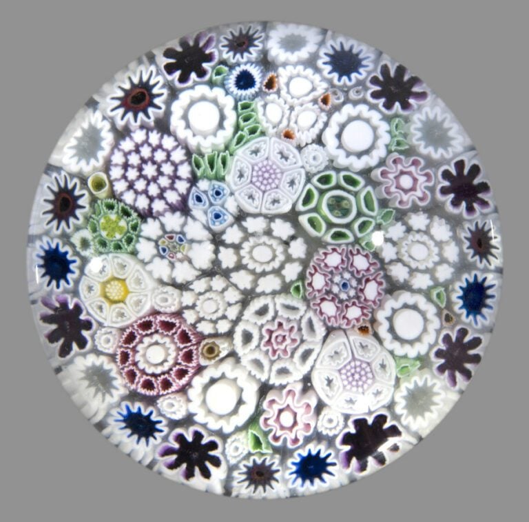 Jim Brown (USA).Presse-papiers à motif de millefiori de gros bonbons polychrome…