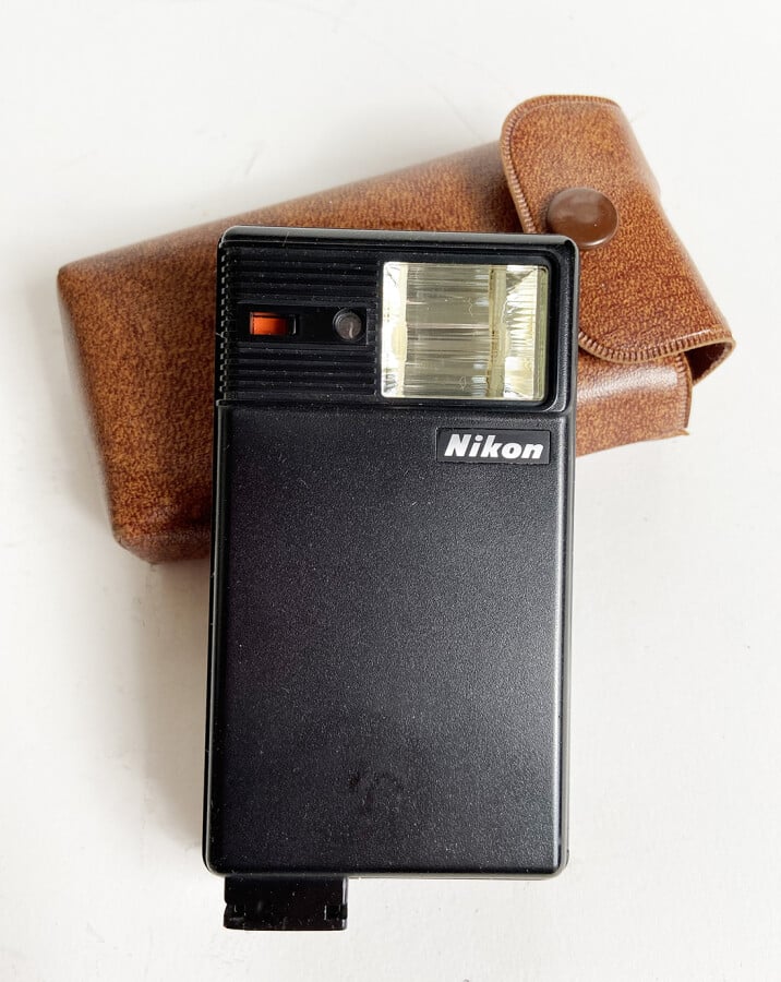 Lot comprenant : - Cellule SEKONIC - AUTO RANGE Model L-216 - Fabriqué au Japon…