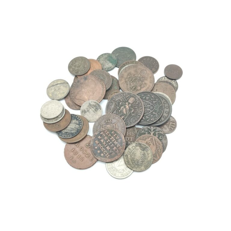 Lot de 41 monnaies en argent, bronze et nickel XVIIIe et XIXe siècle. Principal…