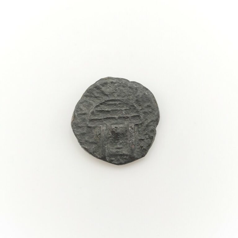 Lot de pièces anciennes , médailles... - - -Romulus divinisé, fils de Maxence (…
