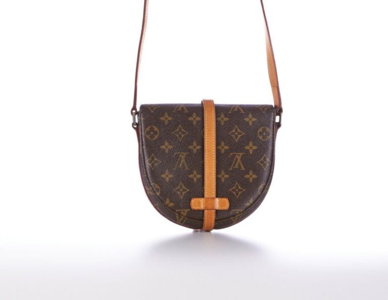 LOUIS VUITTON - SAC "Chantilly" en toile Monogram et cuir naturel, garnitures e…