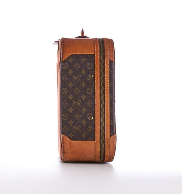 LOUIS VUITTON - VALISE "Airbus" en toile Monogram et cuir naturel, garnitures e…