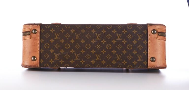 LOUIS VUITTON - VALISE "Airbus" en toile Monogram et cuir naturel, garnitures e…