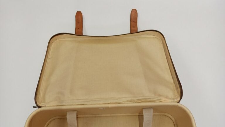 LOUIS VUITTON - VALISE "Airbus" en toile Monogram et cuir naturel, garnitures e…