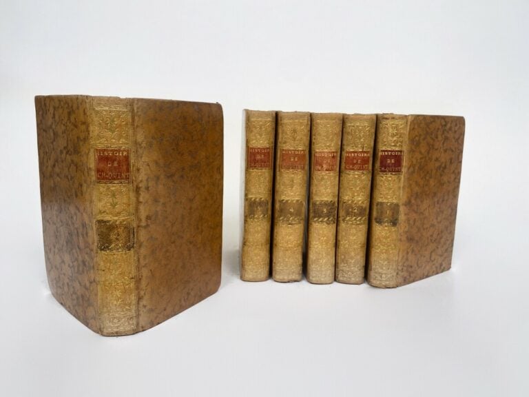 M. ROBERTSON. L'Histoire du règne de l'Empereur Charles-Quint. - Chez Saillant…