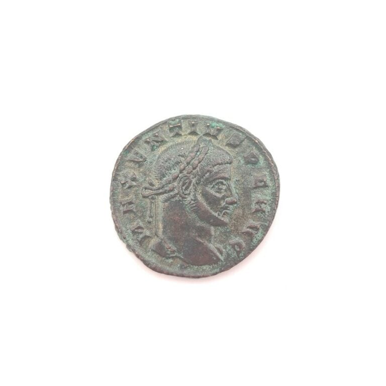 Maxence (306-313). Follis au temple du Génie de Rome protecteur de la Cité, c.…
