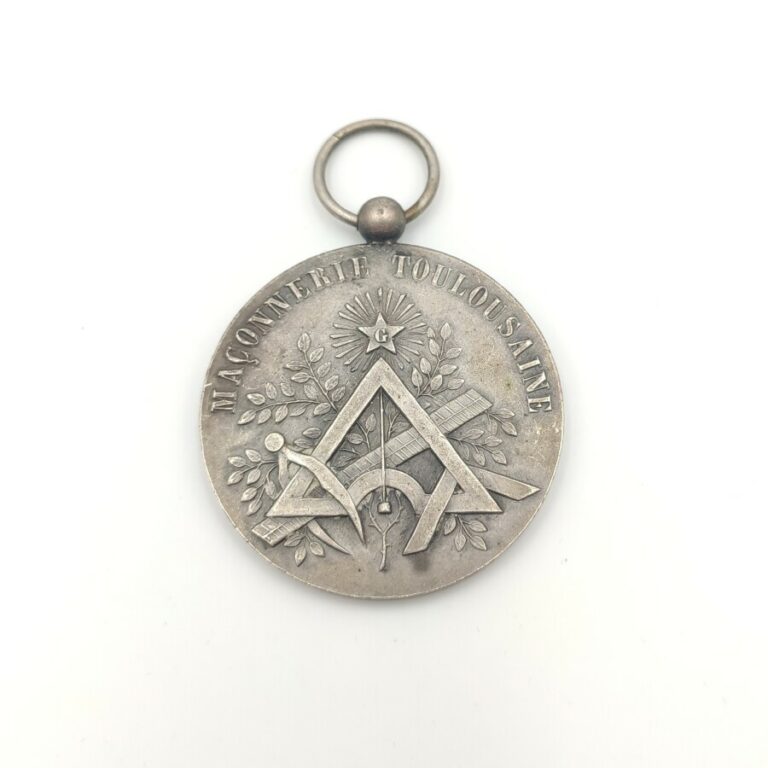Médaille en argent avec bélière de la Maçonnerie de Toulousaine, non attribuée,…