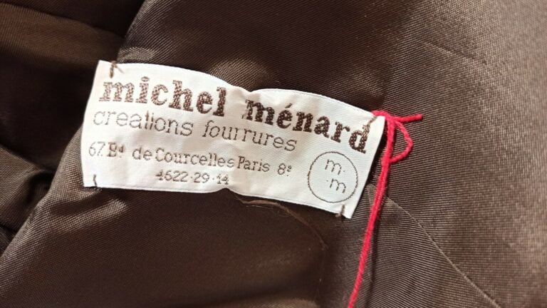 MICHEL MÉNARD - VESTE en zibeline travaillée en chevrons (env. TS)