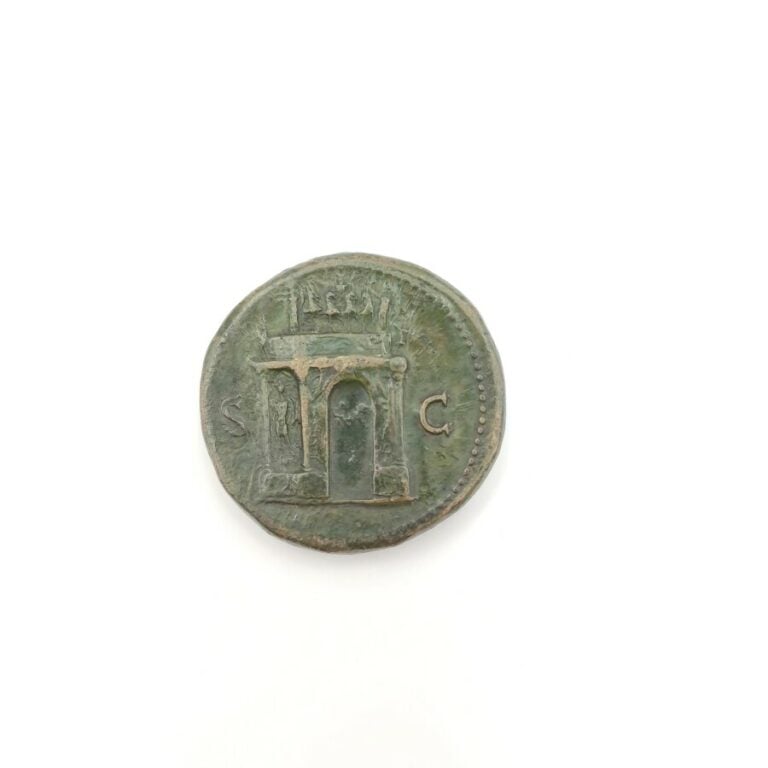 Néron (54-68). Sesterce à l'Arc de Triomphe, 64 ap. J.-C., Rome . RIC 148, Cohe…