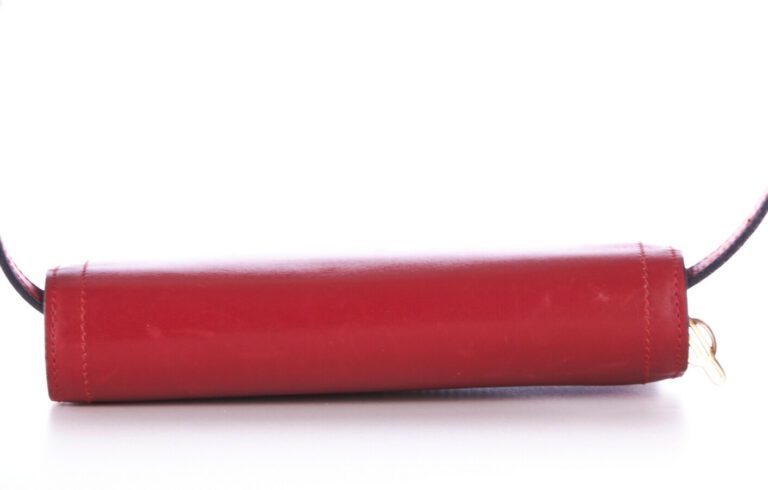 NINA RICCI - SAC en cuir rouge et TROUSSE en cuir marine - 19 x 16 cm ; 18 x 12…