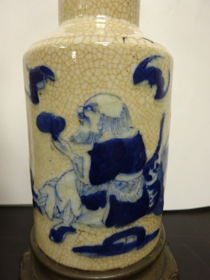 PAIRE DE VASES DE FORME BALUSTRE EN CERAMIQUE, NANKIN - Chine, - A décor en ble…