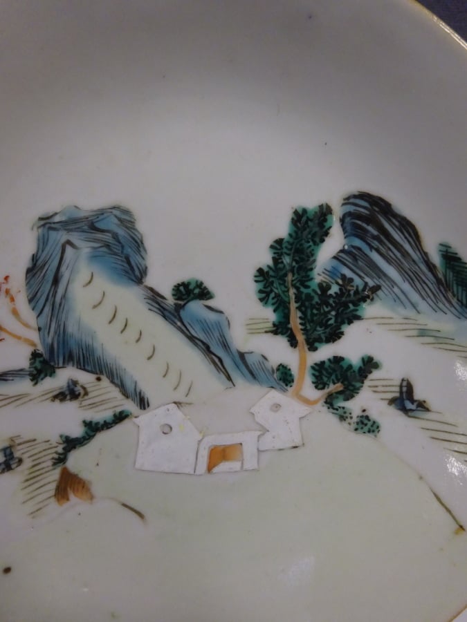 PETITE ASSIETTE EN PORCELAINE - Chine, Probablement XIXe siècle - A décor de pa…