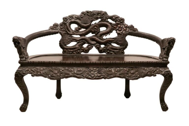 SALON EN BOIS INDIGENE - Vietnam / Indochine, XXe siècle - En bois indigène à r…