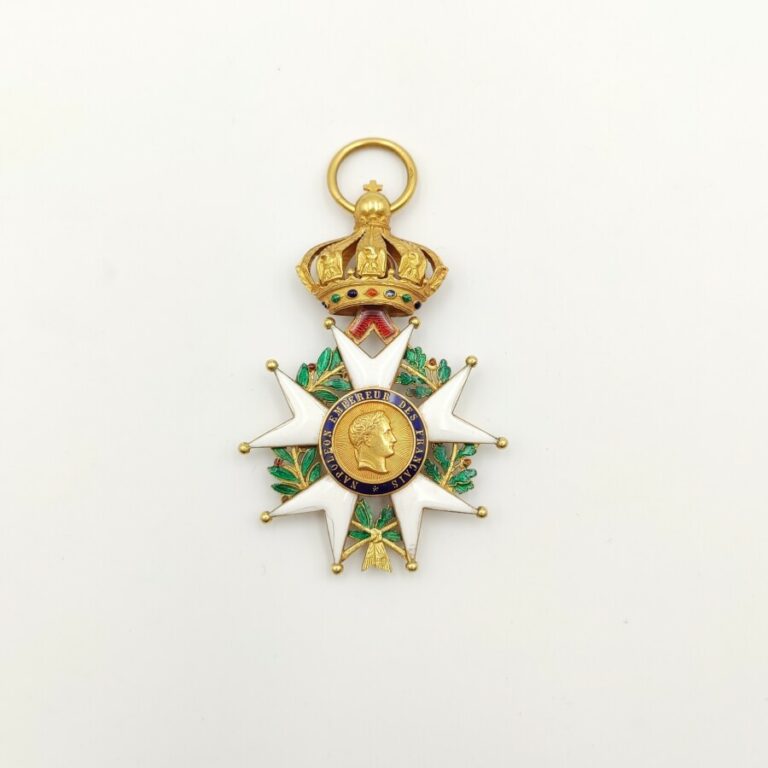 Second Empire. Ordre de la Légion d'Honneur. Étoile d'Officier en or et émail,…