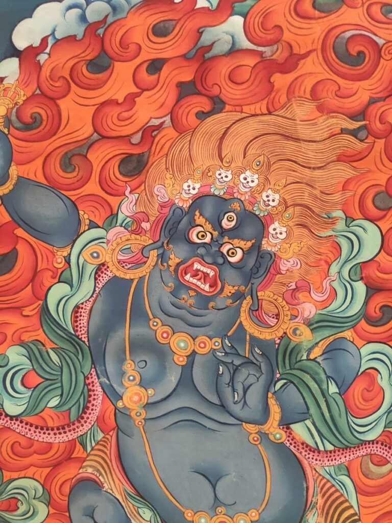 Thangka représentant la divinité courroucée Vajrapani, entourée de flammes , te…
