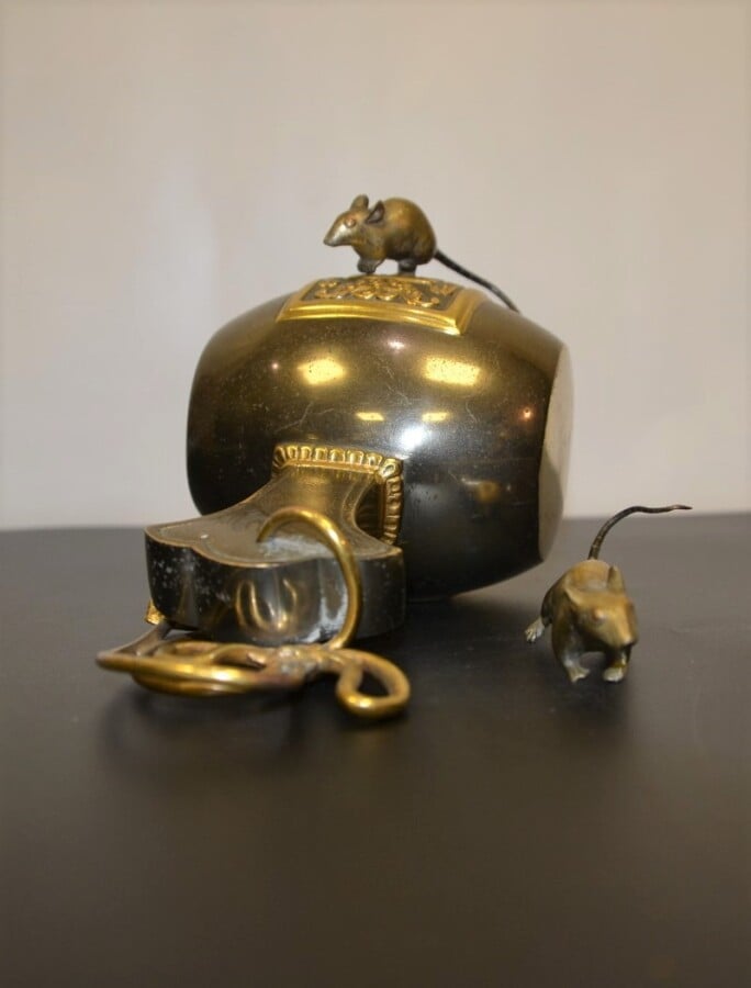 UCHIDE NO KOZUCHI OU MAILLET MAGIQUE EN BRONZE DAMASQUINE - Japon, XXe siècle -…