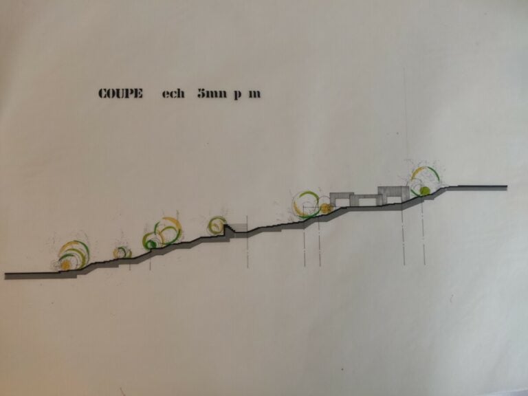 Un ensemble de 18 dessins, calques , photographies de maquettes... d'architecte…