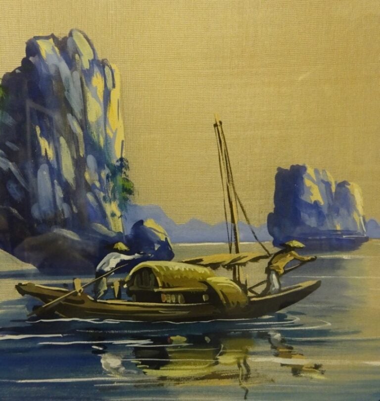 V. LOC (Actif XXe siècle) - Vietnam - Pêcheurs sur la baie - Peinture sur tissu…