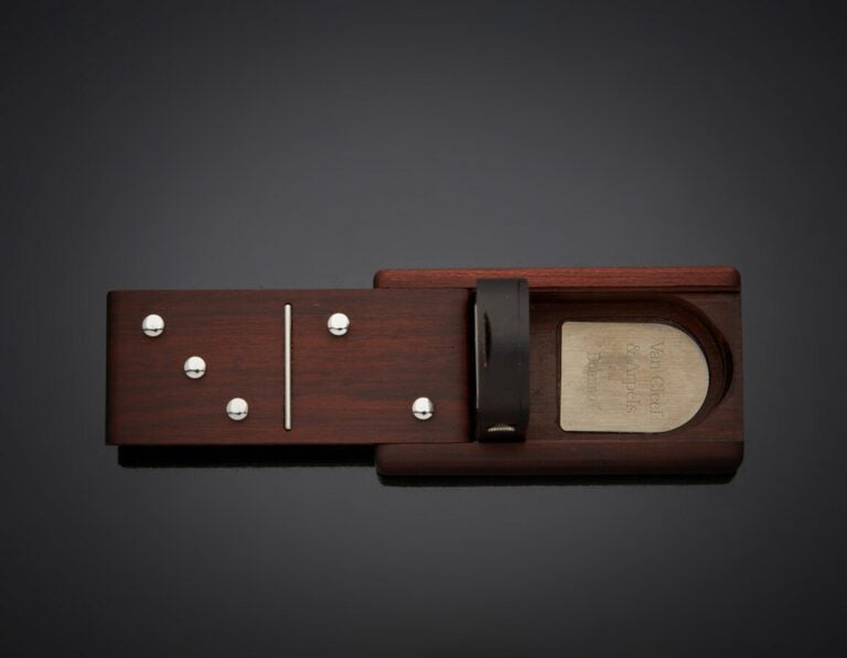 VAN CLEEF & ARPELS - MONTRE DE POCHE rectangulaire "Domino" en bois d'amourette…