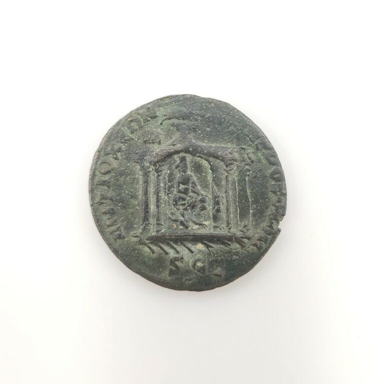 Volusien (251-253). Syrie. Grand bronze au temple au dieu fleuve Oronte, Antioc…
