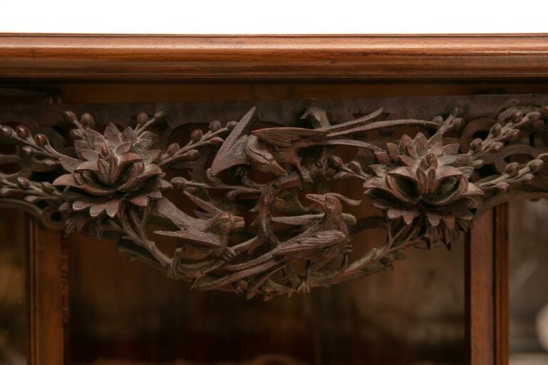 [X] MEUBLE BAS / ENFILADE COMPOSITE A FACADE MOUVEMENTEE EN BOIS INDIGENE A DEC…