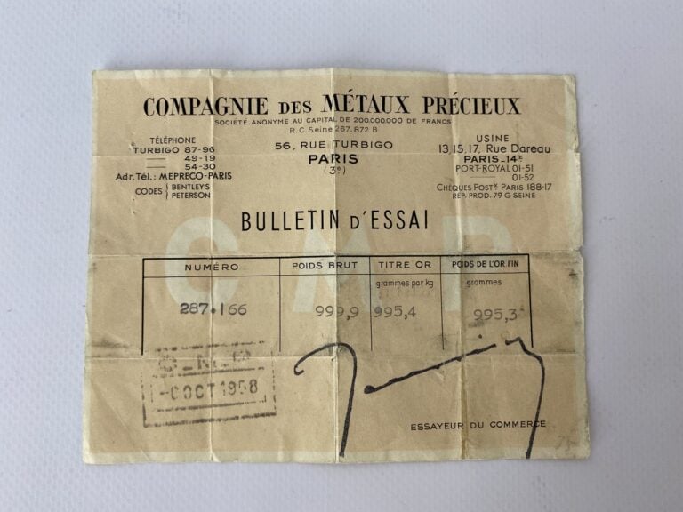 1 lingot d'or, portant le numéro 124431 et 287166, affineurs fondeurs à Paris,…