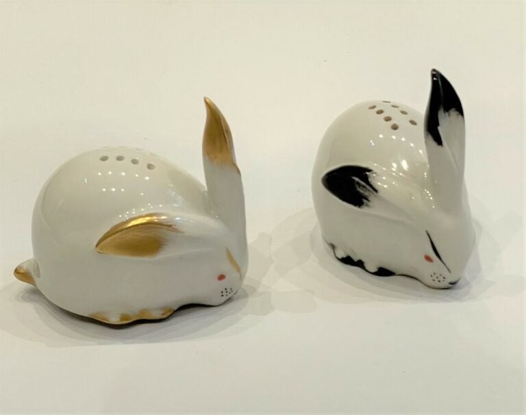Edouard Marcel SANDOZ (1881-1971) - 2 Salieres en forme de lapin, Porcelaine Ha…
