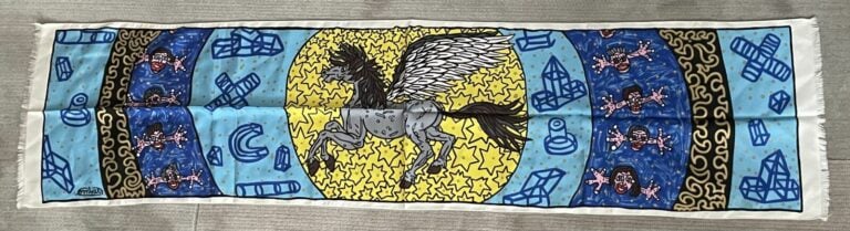 Robert COMBAS (1957-) d'après - Pégase - Foulard en soie, - 33 x 136 cm