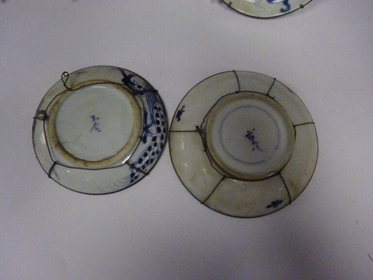 [-] ACCUMULATION DE CINQ (5) COUPES EN PORCELAINE DITE " BLEU DE HUÊ " - Vietna…