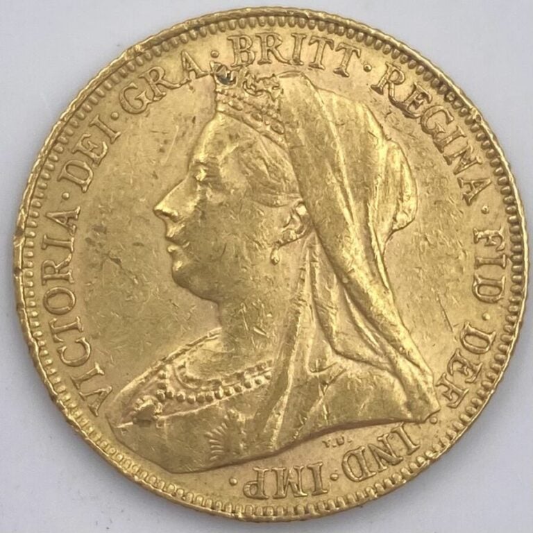 ANGLETERRE - Ensemble de deux souverains en or de type « Victoria tête vieille»…