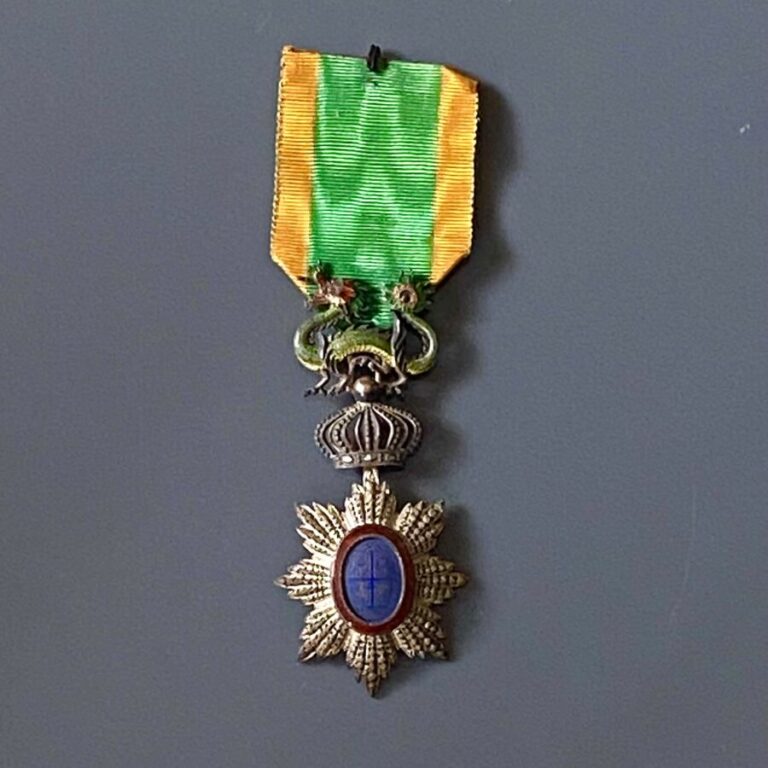 ANNAM - Ordre du Dragon, fondé en 1884, étoile de chevalier, légèrement réduite…