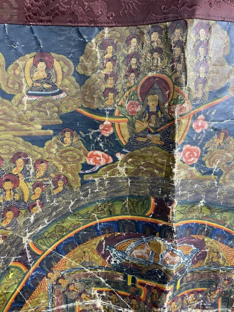 ASIE DU SUD EST - Thangka - Gouache sur tissu - H: 82 cm - (pliures, manques, u…